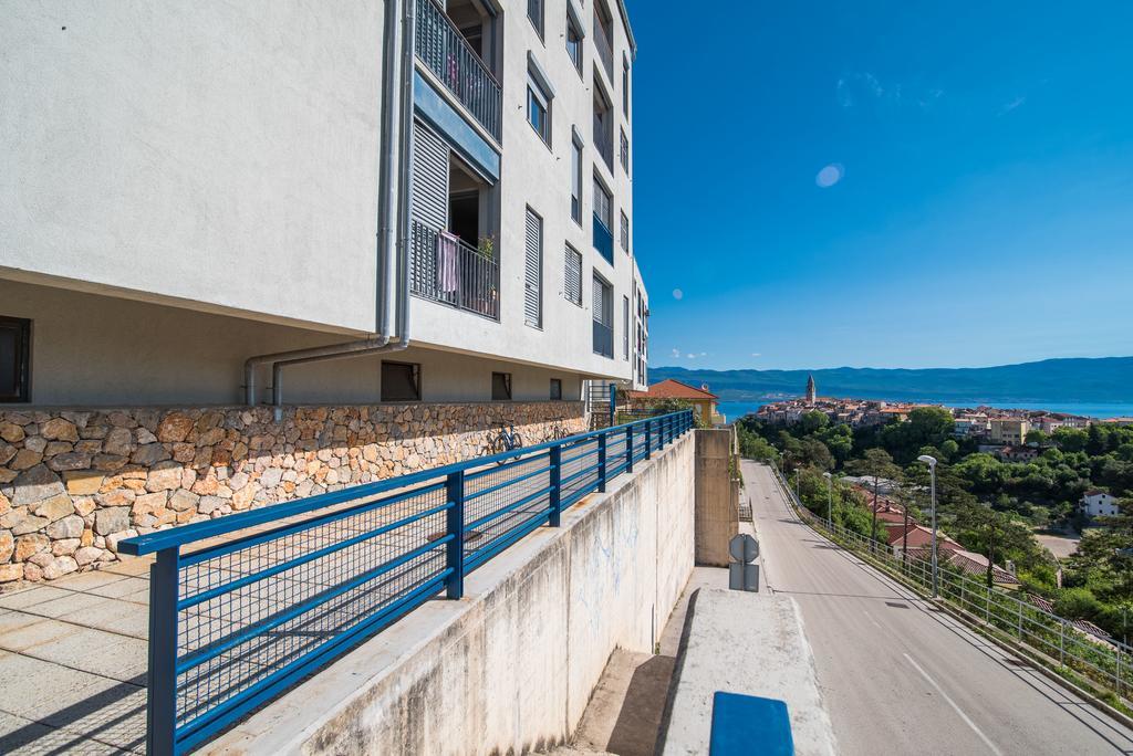 Apartman Leona Apartment Vrbnik Bagian luar foto